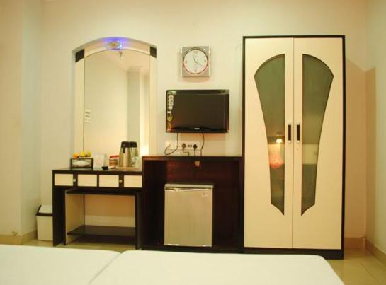 加尔各答 Fabexpress Neeranand Regency - Fully Vaccinated Staff酒店 客房 照片